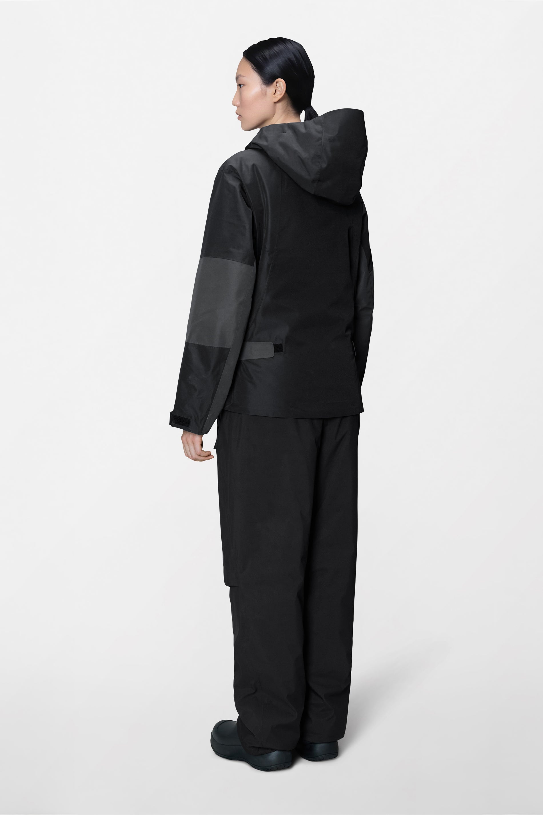 RAINS Niseko Insulated W Jacket  Black Onyx Jacket