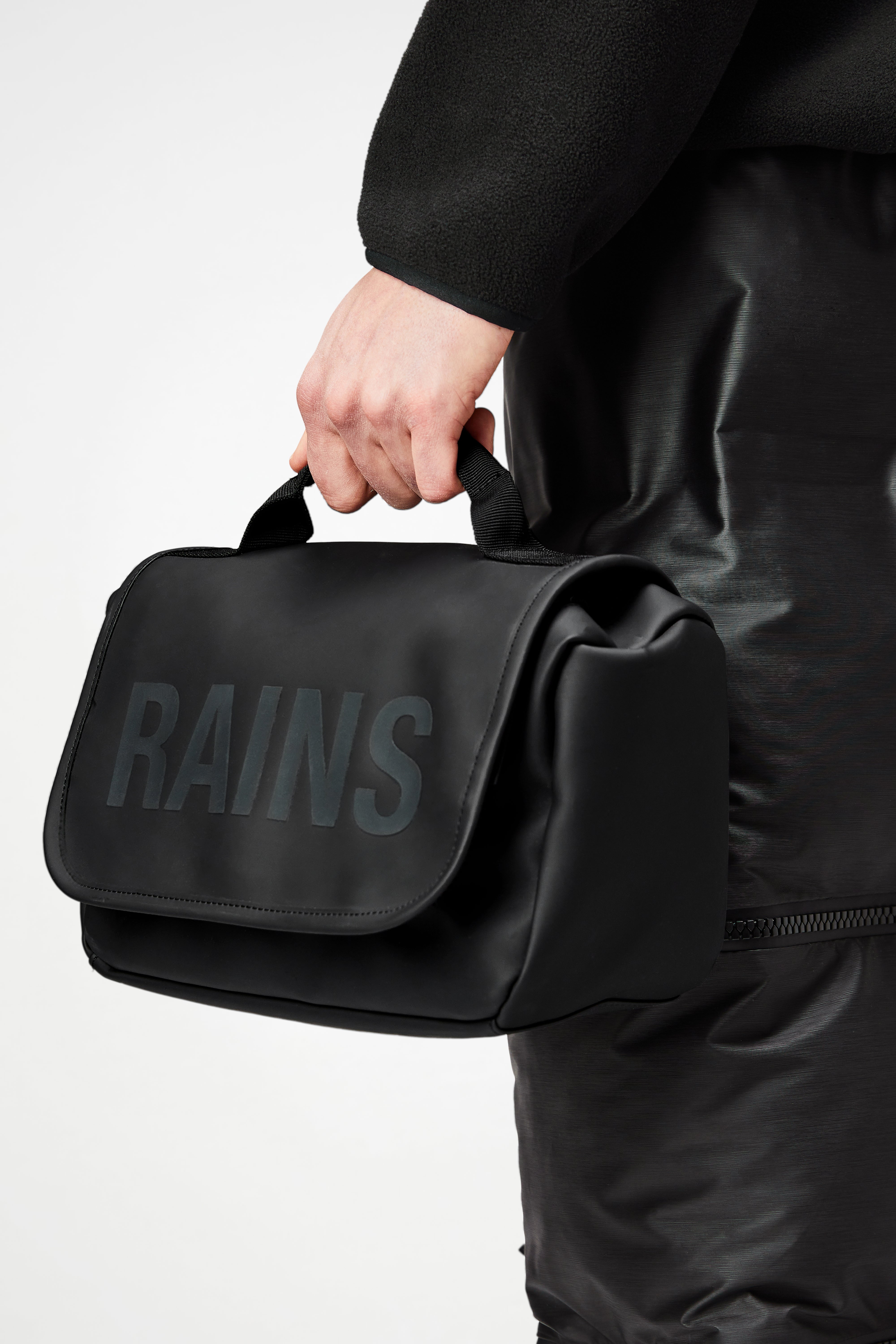RAINS Texel Wash Bag Black 5.50L H18 x D12 x W26 cm Wash Bag